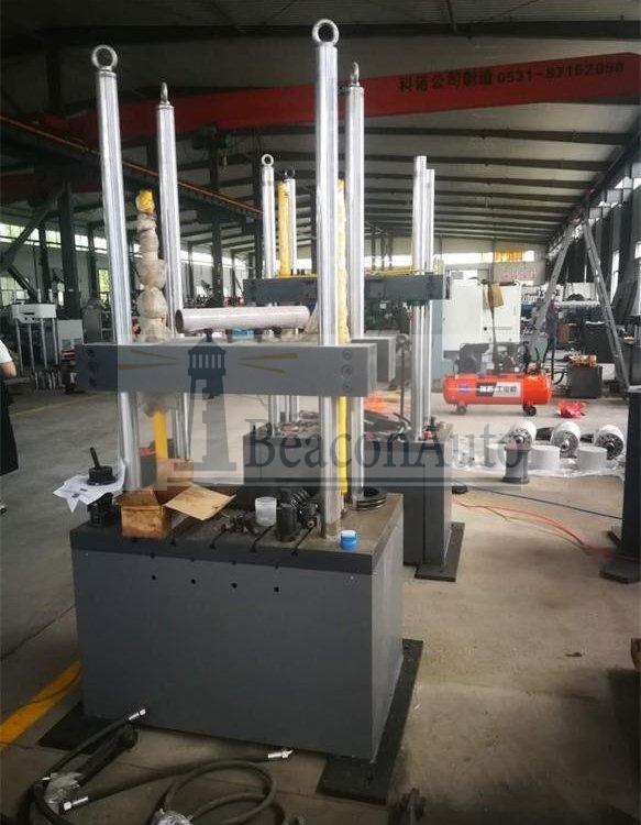 人工髖關(guān)節(jié)模擬試驗機(jī)