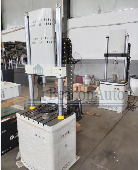 骨內(nèi)種植體動態(tài)疲勞試驗(yàn)機(jī)